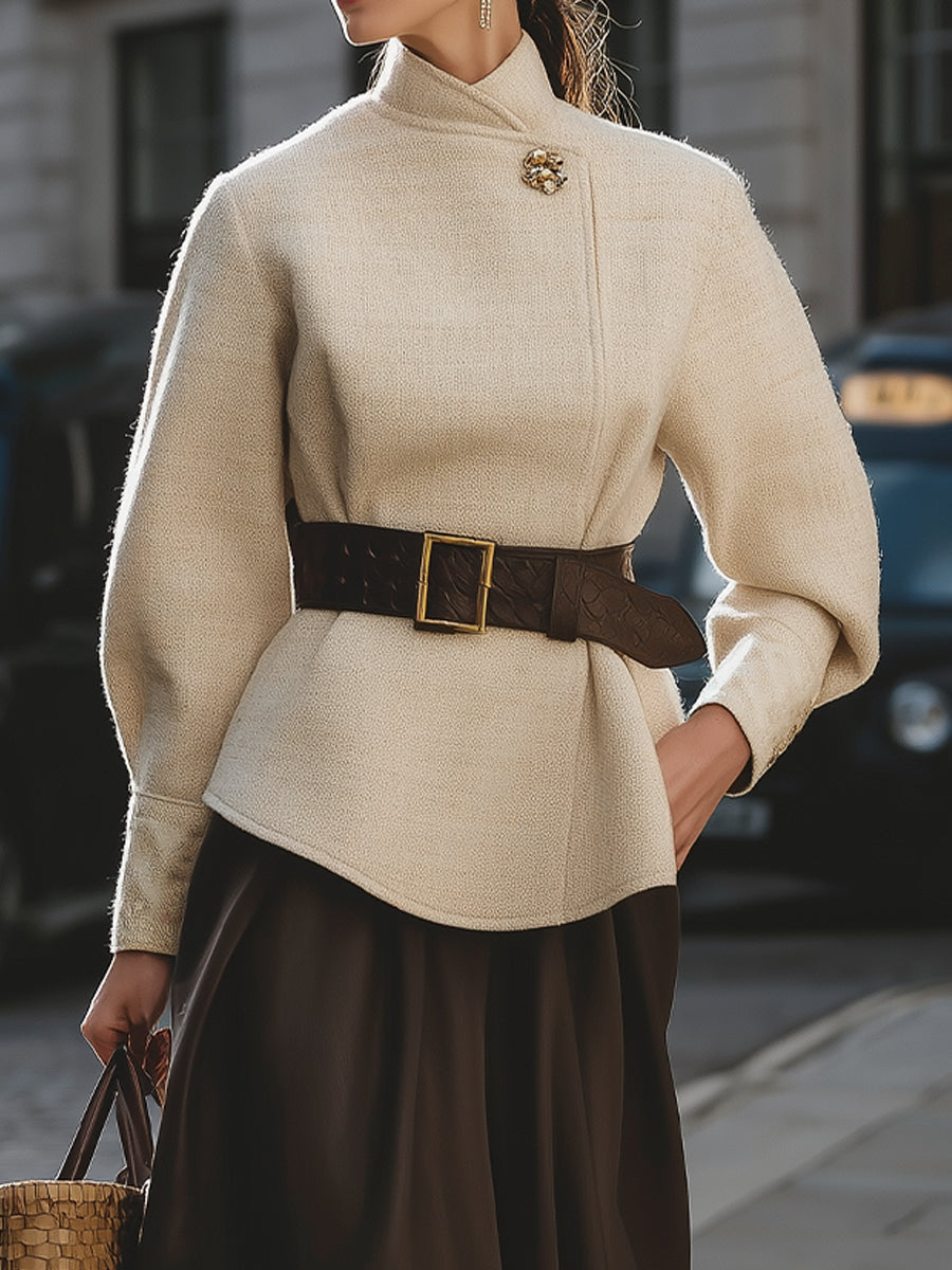 Beige jacka, chokladfärgat midi-set