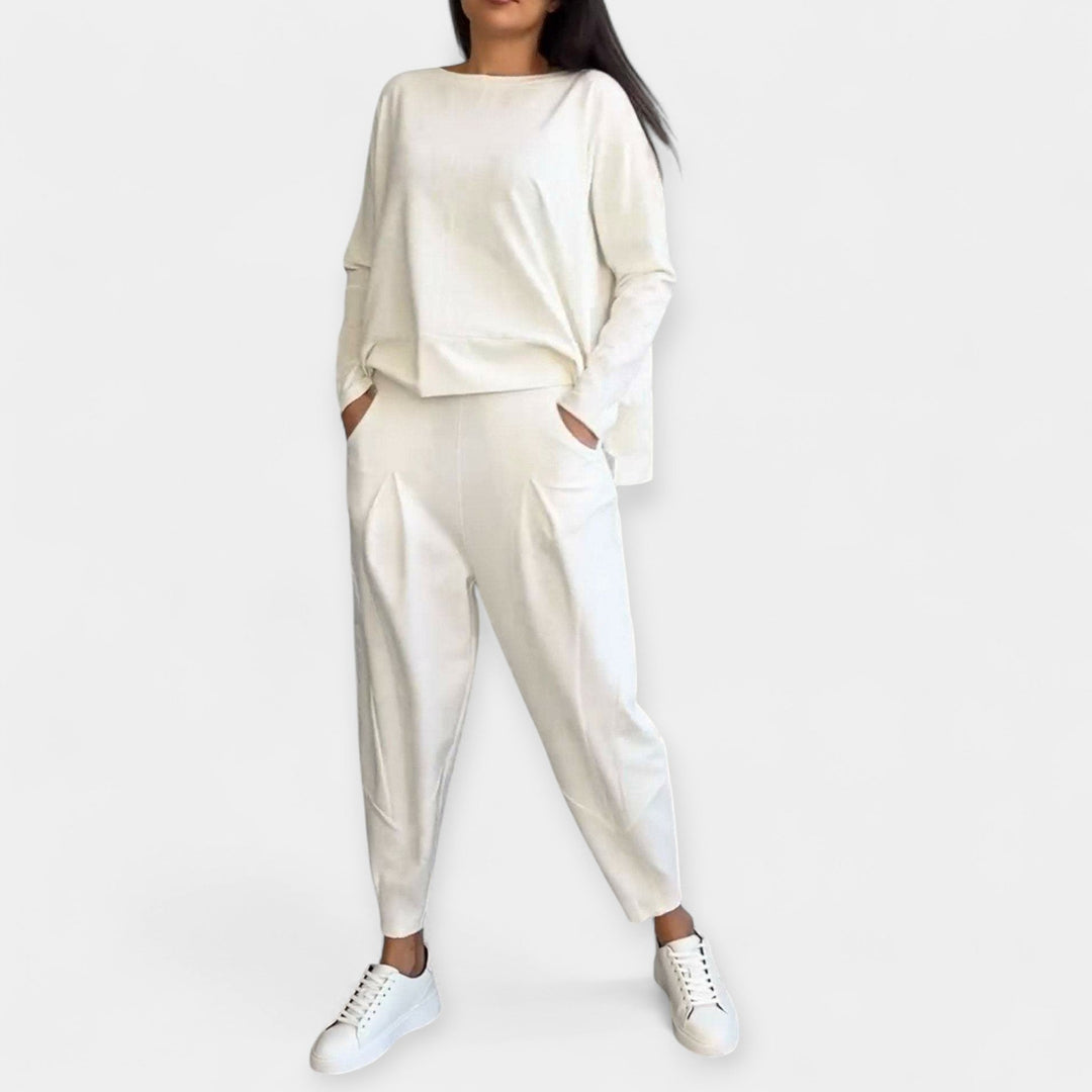 Modern smickrande klänning
