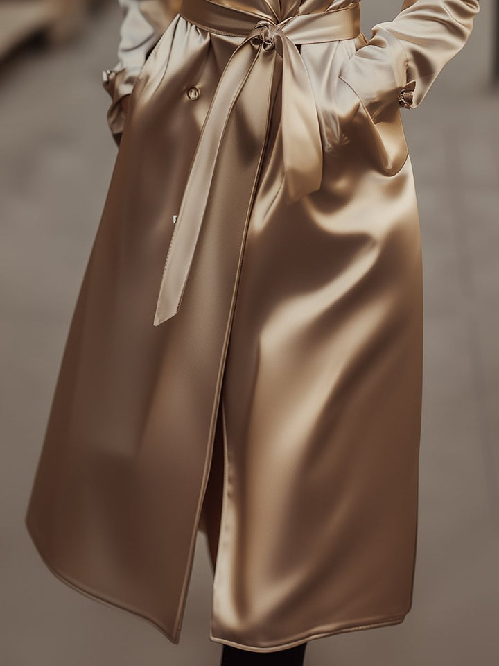 Tidlös satin champagne-trench