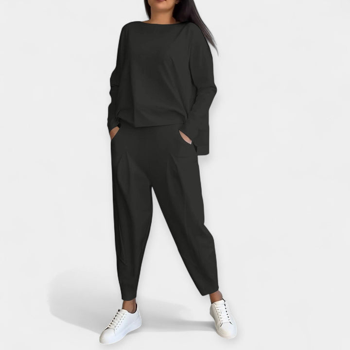 Modern smickrande klänning
