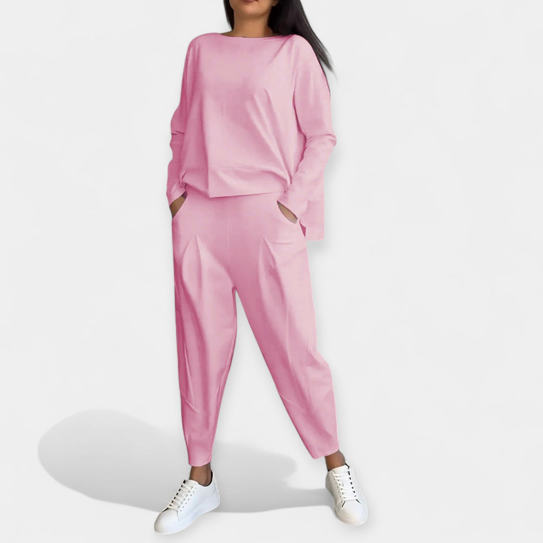 Modern smickrande klänning