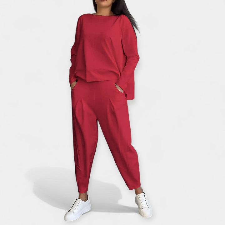 Modern smickrande klänning