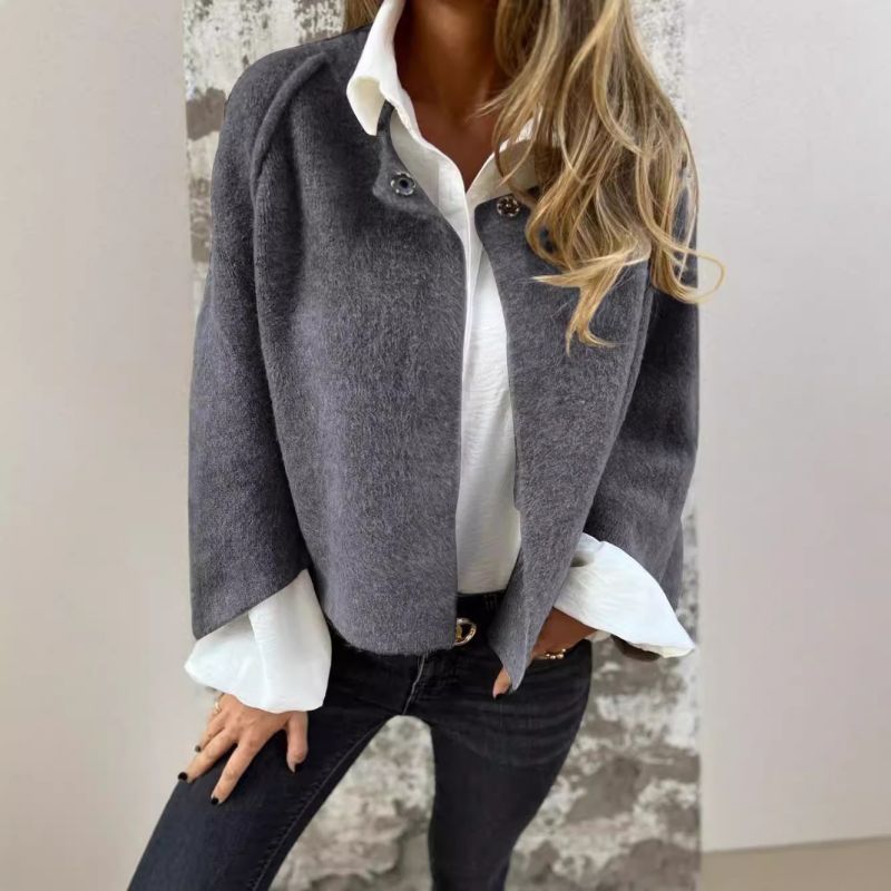 Elise™ – Kort kappa med eleganta utsvängda ärmar