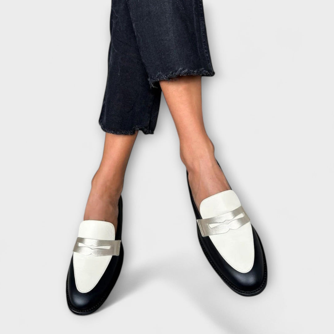 Lovisa™ | Svarta loafers med metallisk glans